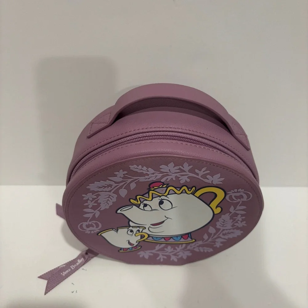 Disney Vera Bradley Beauty and the Beast Mrs Potts Chip Round Cosmetic Case Bag